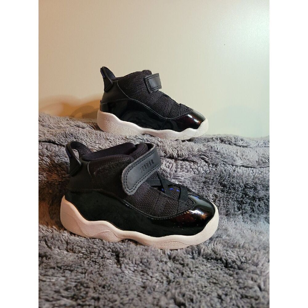 JORDAN 6 RINGS BLACK/WHITE Size 7C